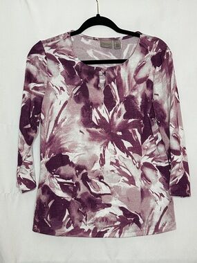 Like New Chicos Purple Floral Keyhole 3/4 Sleeve Blouse